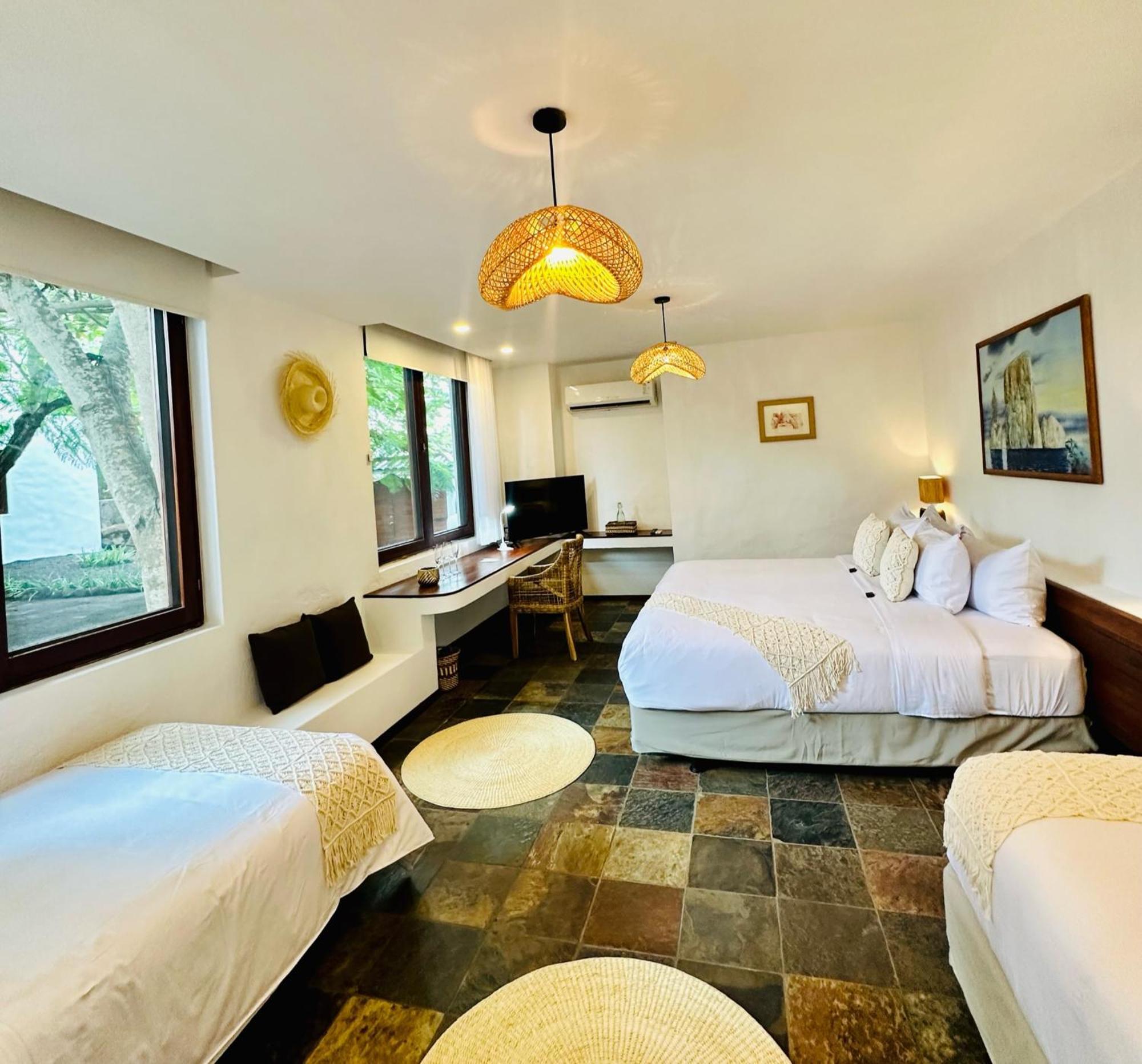 פורטו איורה Hotel Villa Escalesia Galapagos מראה חיצוני תמונה